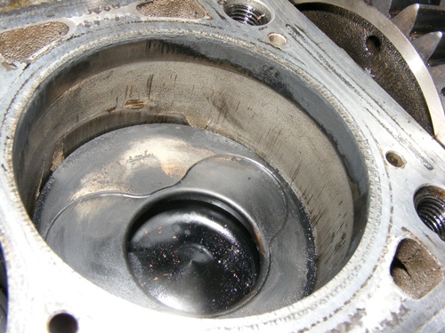 Ubytki w pow³oce œcianki cylindra